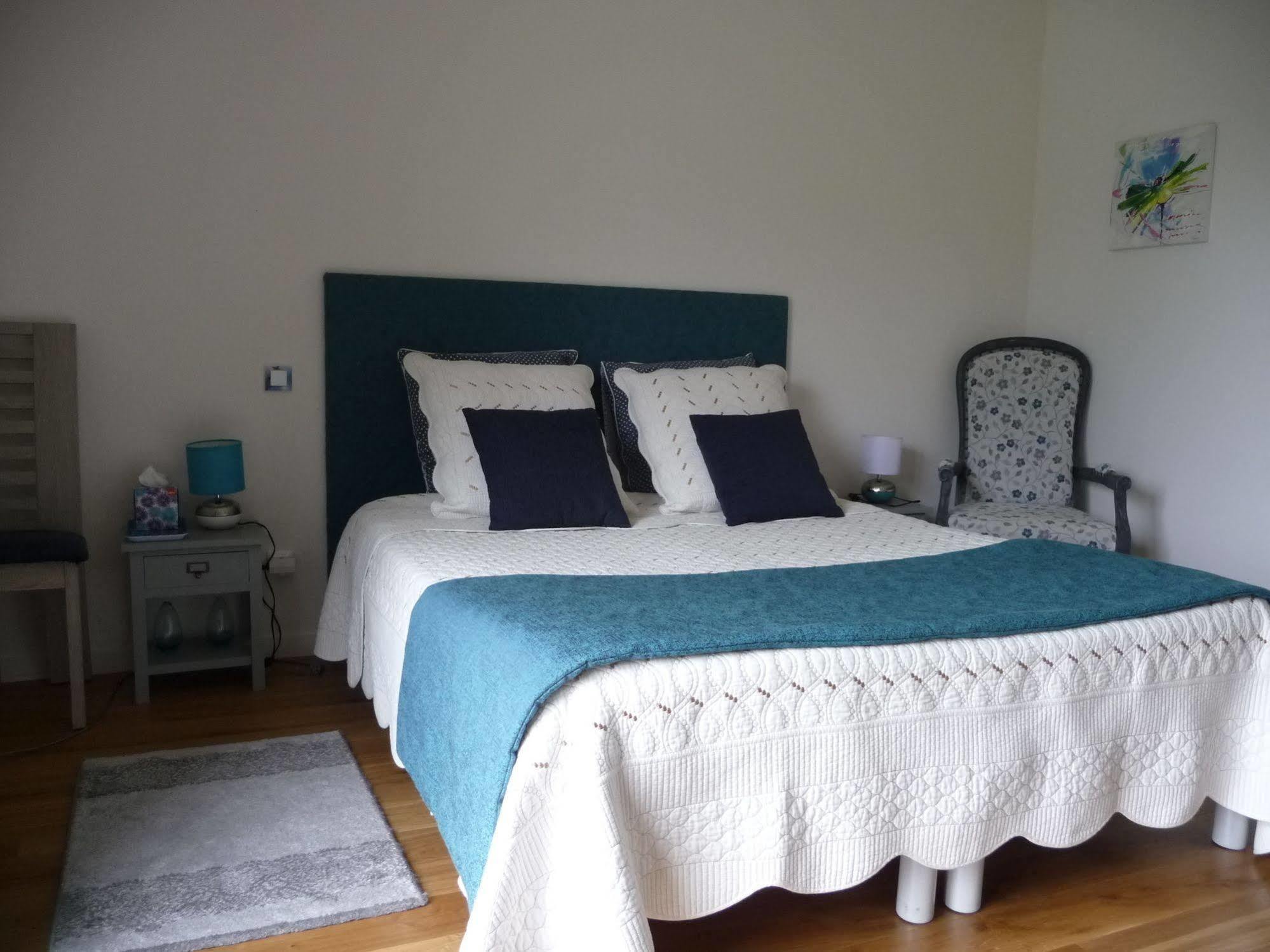 Bed and Breakfast Le Jardin Aux Oiseaux Férel Exterior foto
